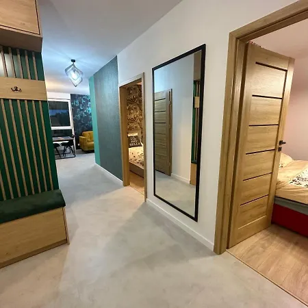 Avocado فروتسواف