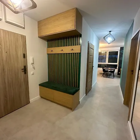 Avocado فروتسواف